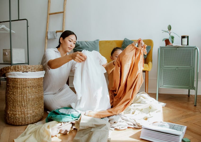 Phân loại đồ trước khi giặt
