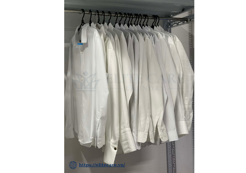 Giặt áo sơ mi trắng tại Elite Care Laundry
