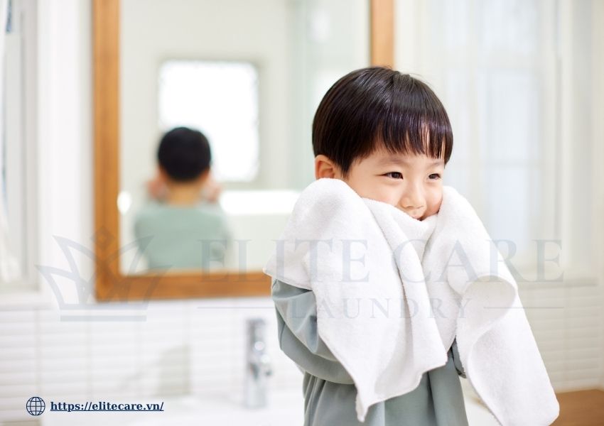 Khăn trắng an toàn cho da nhạy cảm