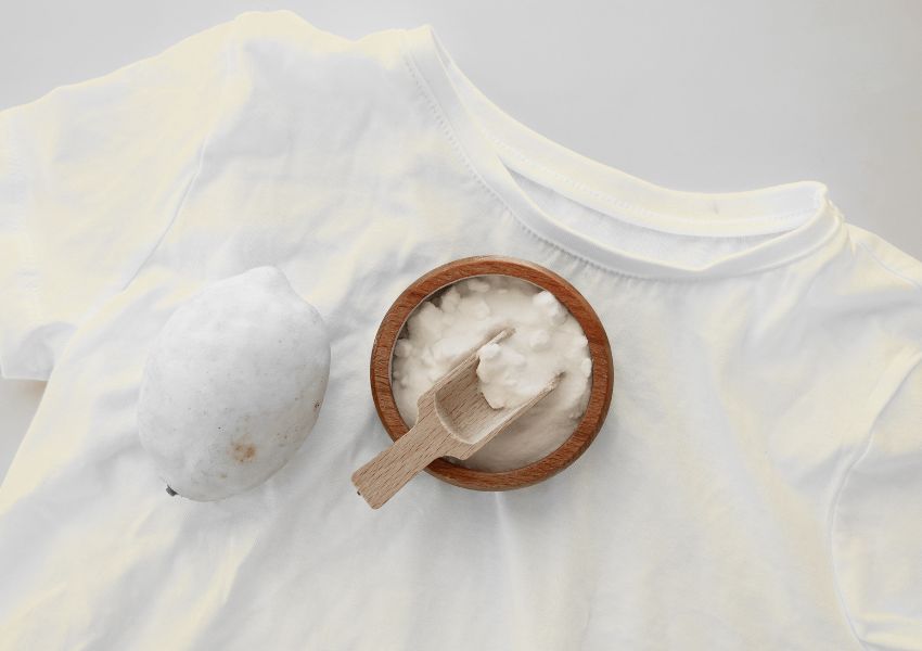 cách tẩy áo sơ mi trắng bằng baking soda
