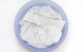 cách tẩy trắng áo sơ mi trắng tại nhà